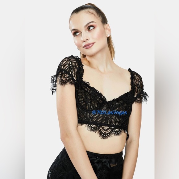 Lace crop top - Picture 1 of 5